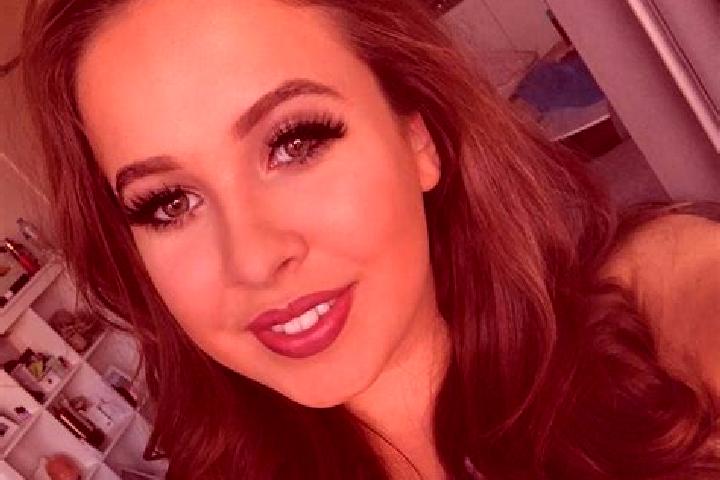 Quinn, 24, a red dark-eyed slavic companion based in Poppleton. Offering CIM, GFE, Dinner Date, Deep French Kissing. Available for incall and outcall, overni...