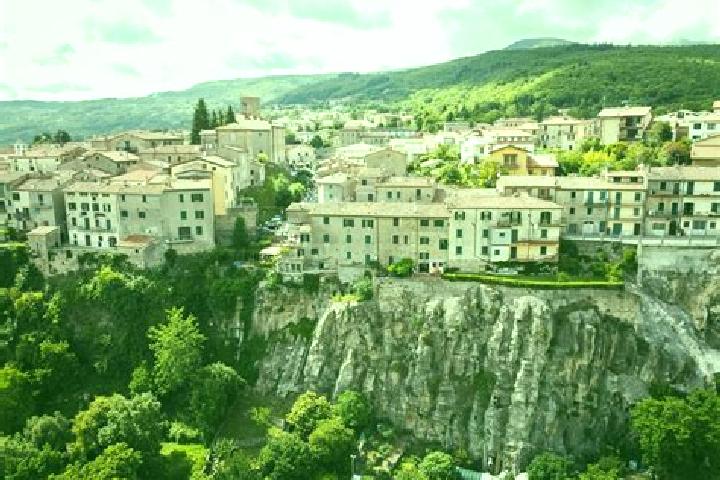 Quinn, 24 — Escort in Capo di Ponte, Italy