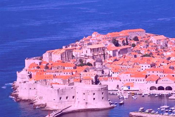 Quinn, 24 — Escort in Jadreski, Croatia