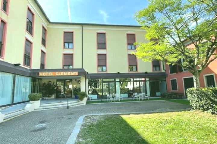 Quinn, 24 — Escort in Salice Terme, Italy