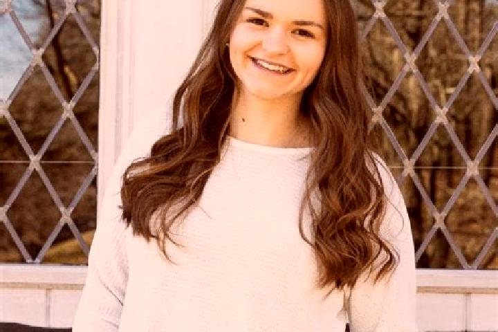 Quinn, 24 — Escort in West Lynchburg, United States