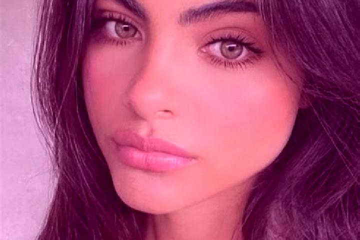 Quinn, 25, a brunette green-eyed indian companion based in Trnje. Offering Girlfriend Experience, Prostate Massage, Dinner Date, Striptease, Deep French Kiss...