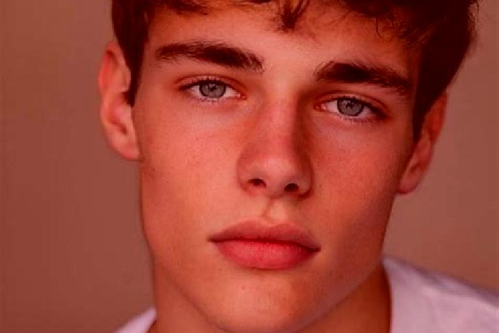 Quinn, 25, a red brown-eyed caucasian companion based in Halenkov. Offering Striptease, CIM, Dinner Date. Available for incall and outcall, day and evening d...