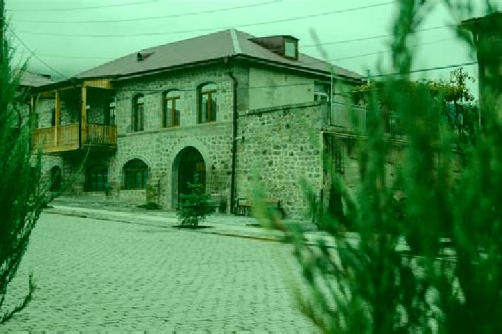 Quinn, 25 — Escort in Halidzor, Armenia