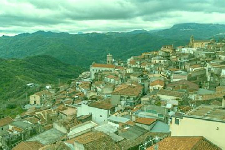 Quinn, 25 — Escort in Sant Alessio Siculo, Italy