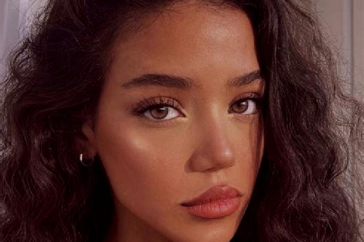 Quinn, 26, a black brown-eyed indian companion based in Cakirbeyli. Offering Girlfriend Experience, Couples, A-Level, CIM. Available for incall and outcall, ...