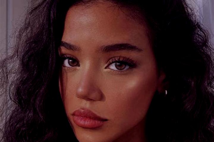Quinn, 26, a black brown-eyed mixed companion based in Ramat HaShofet. Offering 69, Travel Companion. Available for incall and outcall, day and evening dates.
