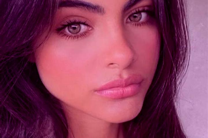 Quinn, 26, a brunette green-eyed latina companion based in Skomlin. Offering OWO, Tantra, Domination. Available for incall and outcall, day and evening dates.