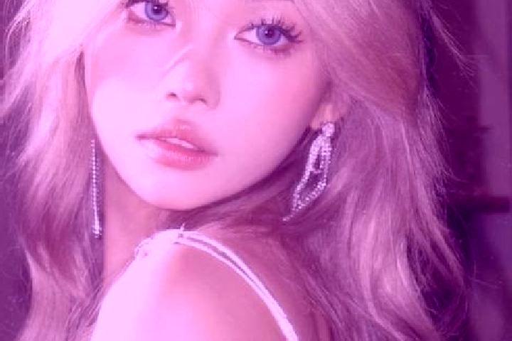 Quinn, 26, a platinum blonde brown-eyed asian companion based in Zelatovice. Offering Tantra, Roleplay, Duos, Fetish. Available for incall and outcall, day a...
