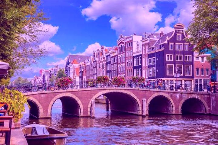 Quinn, 26 — Escort in Canals, Spain