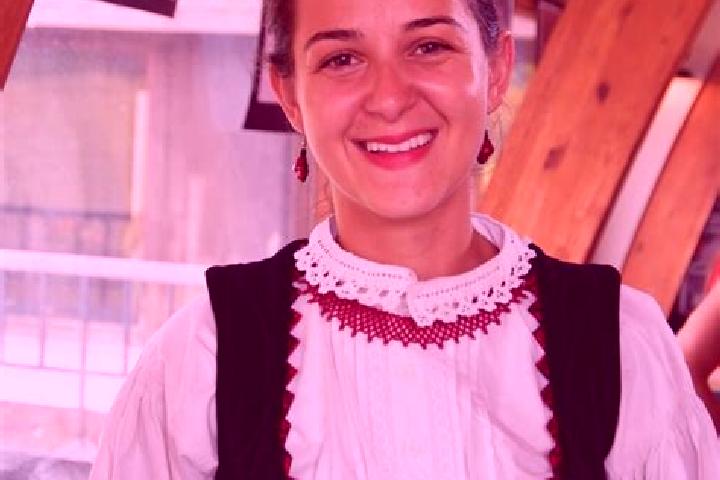 Quinn, 26 — Escort in Eliseni, Romania