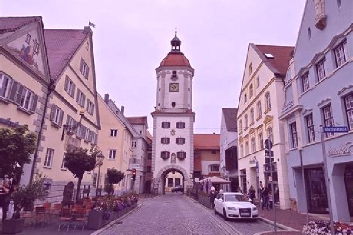 Quinn, 27, a auburn hazel-eyed european companion based in Dillingen an der Donau. Offering GFE, Striptease, Fetish, Couples. Available for incall and outcal...