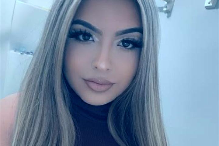 Quinn, 27, a blonde amber-eyed latina companion based in Bronte. Offering Erotic Massage, Striptease, Duos. Available for incall and outcall, day and evening...