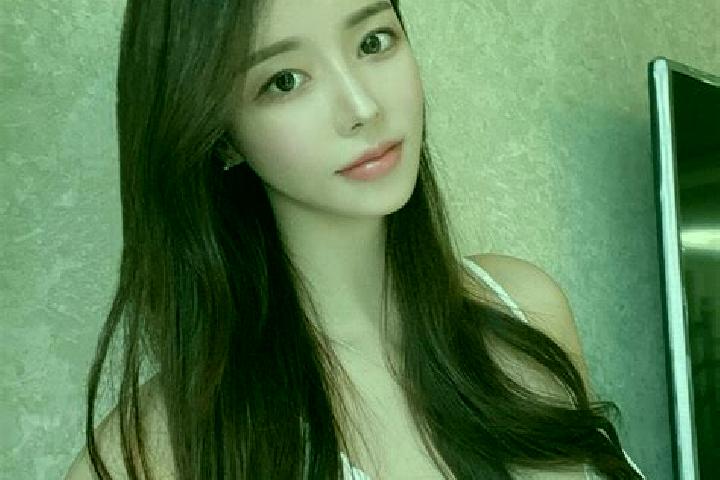 Quinn, 27 — Escort in Dazhasi, China