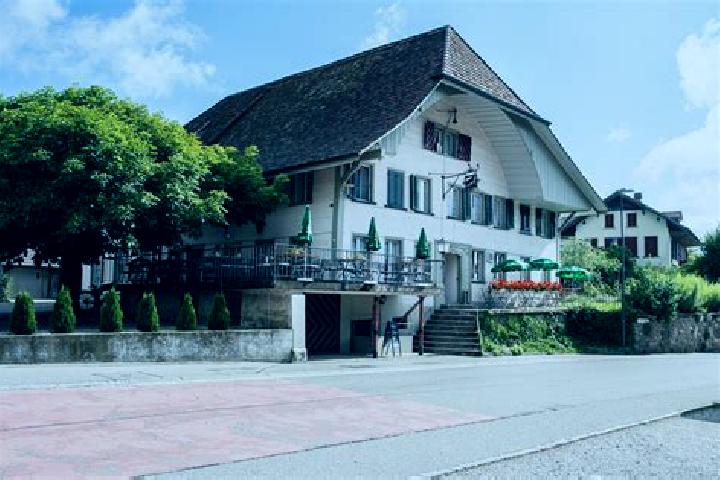 Quinn, 27 — Escort in Frauenkappelen, Switzerland