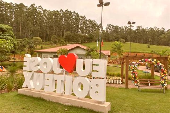 Quinn, 27 — Escort in Jose Boiteux, Brazil