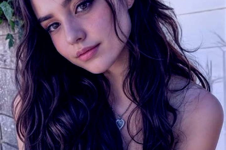 Quinn, 28, a auburn brown-eyed european companion based in Chaohu. Offering Deep French Kissing, Fetish, Couples. Available for incall and outcall, day and e...