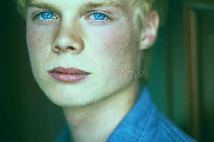 Quinn, 28, a blonde blue-eyed caucasian companion based in Cleebronn. Offering Couples, Girlfriend Experience, Dinner Date, Tantra. Available for incall and ...