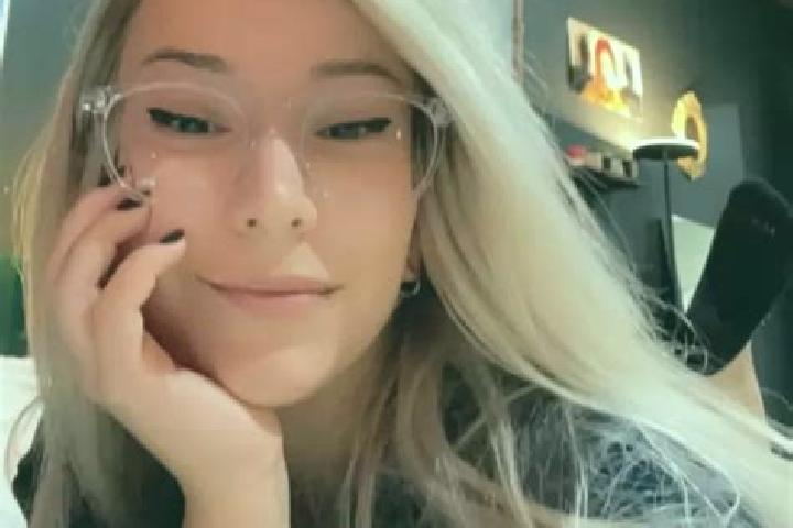 Quinn, 28, a blonde grey-eyed european companion based in San Perlita. Offering Striptease, BDSM, Travel Companion. Available for incall and outcall, overnig...