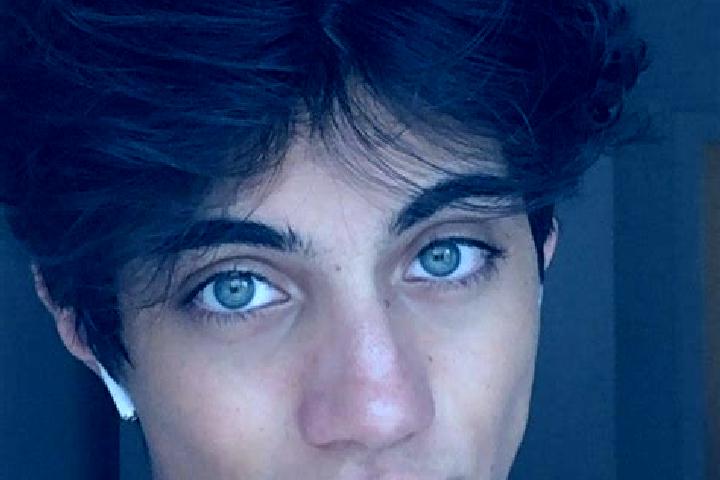 Quinn, 28, a chestnut grey-eyed caucasian companion based in Samtse. Offering OWO, BDSM, Couples. Available for incall and outcall, day and evening dates.