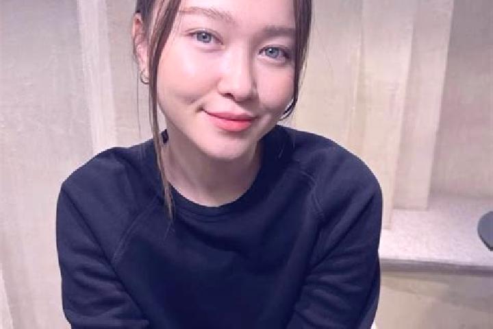Quinn, 28, a red blue-eyed asian companion based in Algorta. Offering Duos, Domination, A-Level, Travel Companion, CIM. Available for incall and outcall, day...
