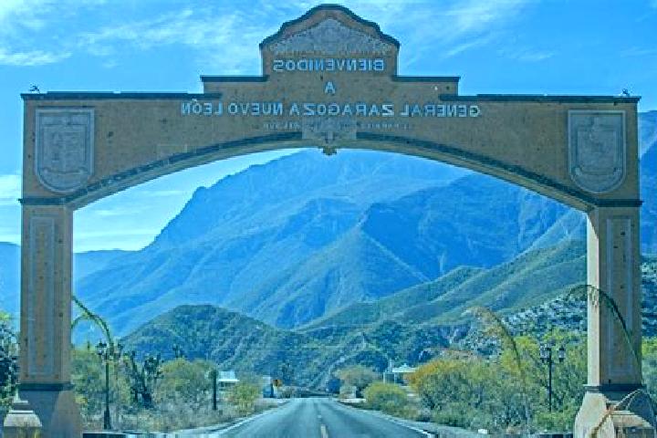 Quinn, 28 — Escort in Alcholoya (El Salto de Alcholoya), Mexico