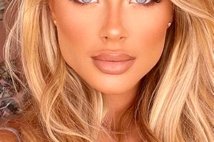 Quinn, 29, a blonde blue-eyed latina companion based in Donorejo. Offering Prostate Massage, 69, Striptease, Massage. Available for incall and outcall, overn...