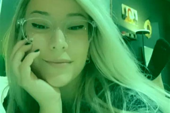 Quinn, 29, a blonde dark-eyed mixed companion based in Barotac Nuevo. Offering Couples, Massage, Overnight, Domination. Available for incall and outcall, day...