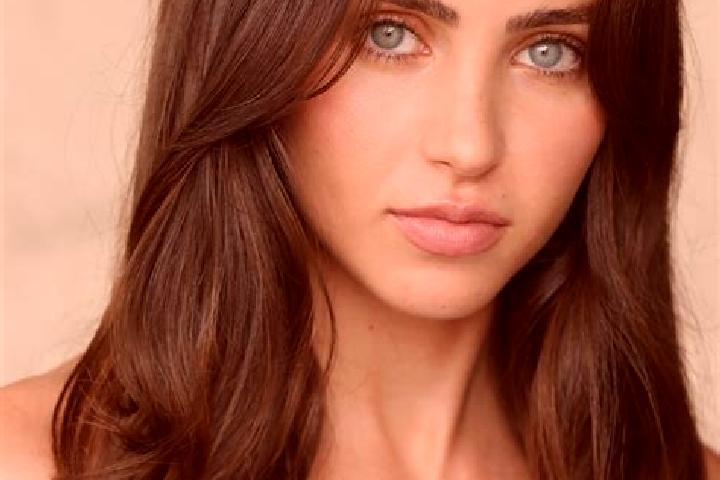 Quinn, 29, a brunette dark-eyed caribbean companion based in Kayan Hulu. Offering Roleplay, GFE, Duos. Available for incall and outcall, overnight bookings a...