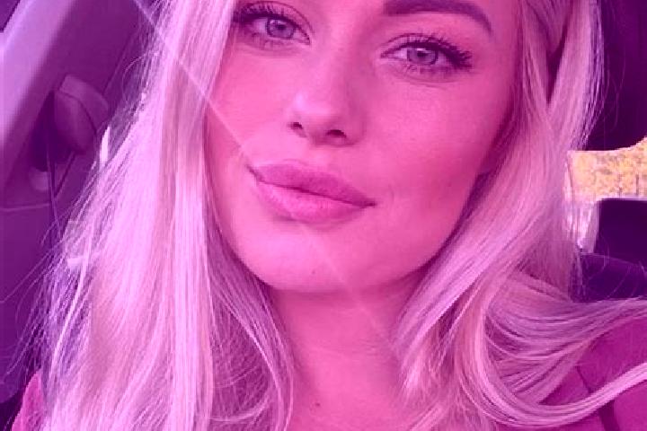 Quinn, 30, a blonde hazel-eyed caucasian companion based in Dumbrava. Offering Travel Companion, BDSM, Girlfriend Experience, Tantra. Available for incall an...