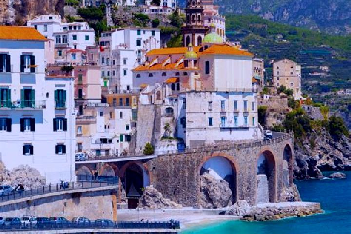 Quinn, 30 — Escort in Dolceacqua, Italy