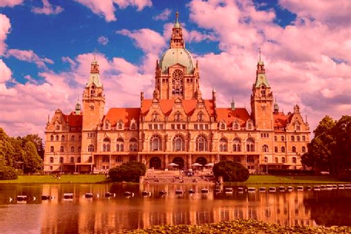 Quinn, 30 — Escort in Sandesneben, Germany