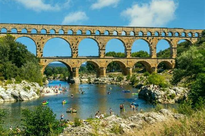 Quinn, 30 — Escort in Vers-Pont-du-Gard, France
