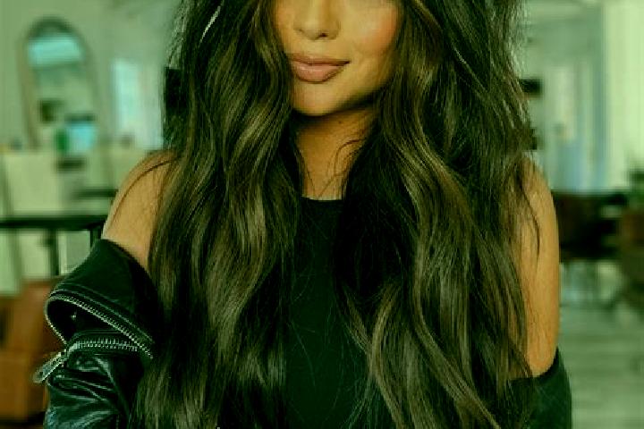Quinn, 31, a brunette dark-eyed mixed companion based in Coroiesti. Offering Roleplay, GFE, Fetish. Available for incall and outcall, overnight bookings avai...