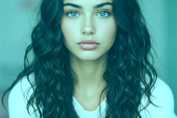 Quinn, 31, a red amber-eyed mediterranean companion based in Niederland. Offering GFE, Deep French Kissing, Overnight, Domination. Available for incall and o...