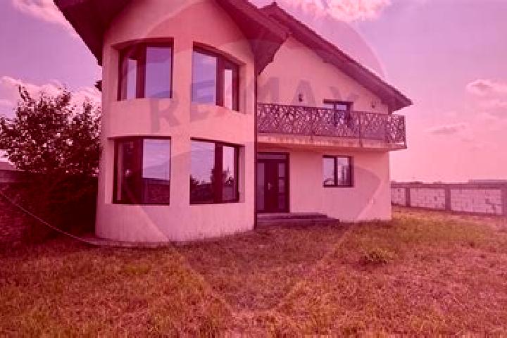 Quinn, 31 — Escort in Ghercesti, Romania