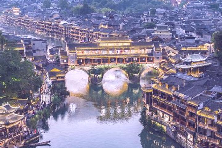 Quinn, 31 — Escort in Wanling, China