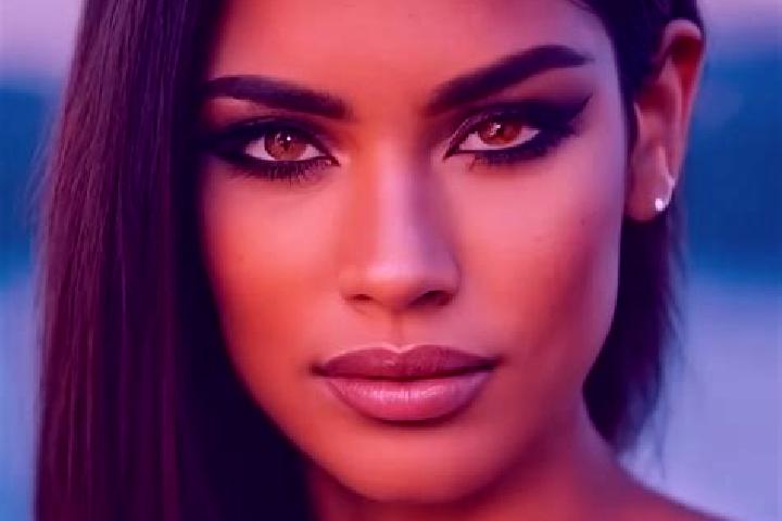 Quinn, 32, a red green-eyed latina companion based in Tiemelekro. Offering 69, Erotic Massage, Striptease, Roleplay, A-Level. Available for incall and outcal...