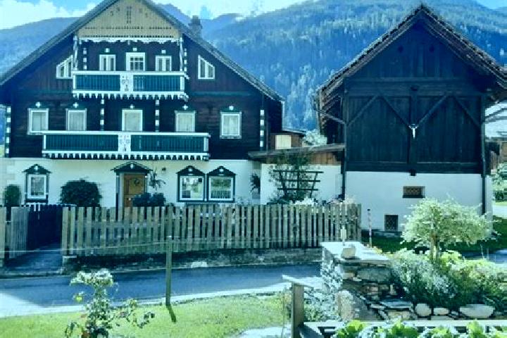 Quinn, 32 — Escort in Grosskirchheim, Austria