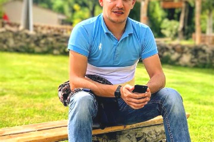 Quinn, 32 — Escort in Gusanagyugh, Armenia