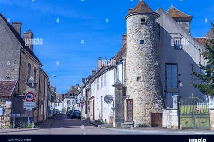 Quinn, 32 — Escort in Tannay, France