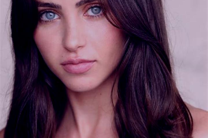Quinn, 33, a blonde brown-eyed ebony companion based in Monflanquin. Offering Tantra, Erotic Massage, Duos. Available for incall and outcall, day and evening...