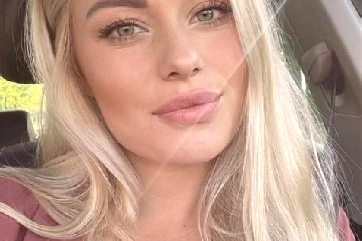 Quinn, 33, a blonde hazel-eyed asian companion based in Pescopagano. Offering Striptease, Massage, Couples. Available for incall and outcall, overnight booki...