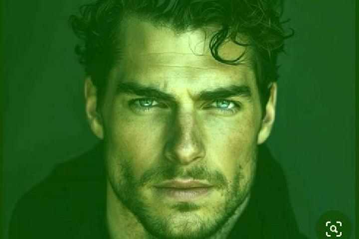 Quinn, 33, a red green-eyed mediterranean companion based in Dubreka. Offering Duos, Massage, Roleplay, Girlfriend Experience, Domination. Available for inca...