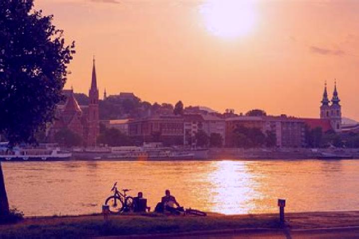 Quinn, 33 — Escort in Gonc, Hungary