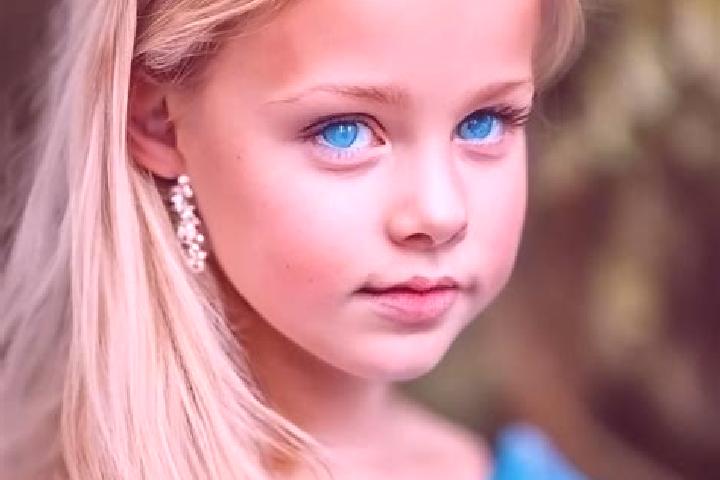 Quinn, 34, a blonde blue-eyed caucasian companion based in Utopia. Offering Massage, GFE, Girlfriend Experience, Roleplay. Available for incall and outcall, ...