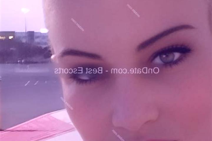 Quinn, 34 — Escort in Duvall, United States