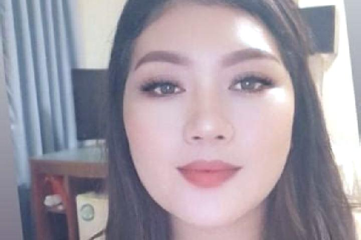 Quinn, 35, a auburn amber-eyed asian companion based in Bandar Country Homes. Offering Domination, Fetish, Massage. Available for incall and outcall, overnig...