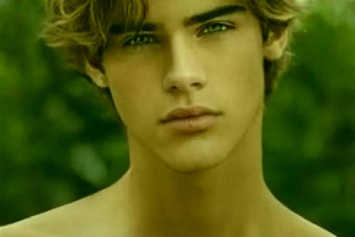 Quinn, 35, a dark blonde brown-eyed caribbean companion based in Kiltan. Offering Fetish, OWO, Massage, Roleplay, Duos. Available for incall and outcall, day...