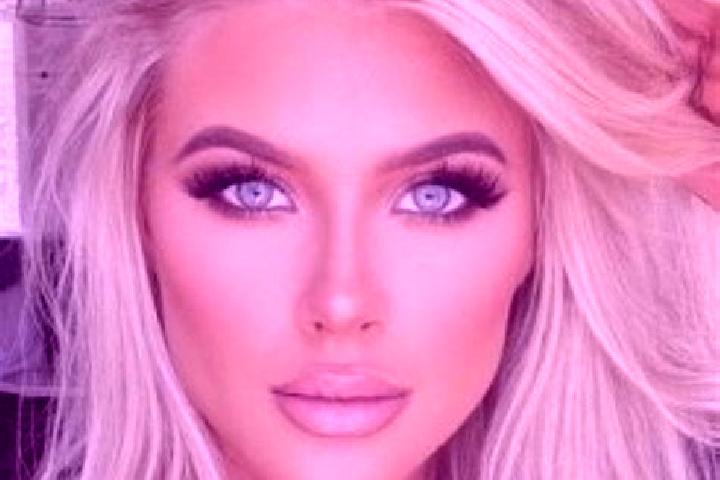 Quinn, 35, a platinum blonde dark-eyed mixed companion based in Newcastle. Offering BDSM, Party Girl, OWO, Couples. Available for incall and outcall, overnig...